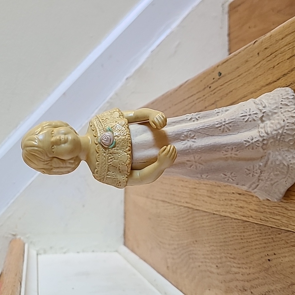 Vintage Avon Sentimental Doll Adorable Abigail Regence Cologne